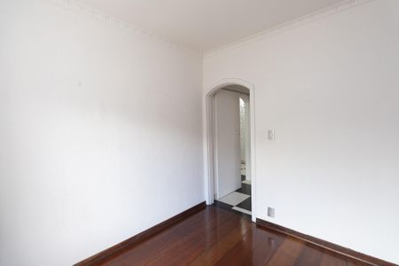 Casa à venda com 176m², 4 quartos e 4 vagas Casa à venda com 176m², 4 quartos e 4 vagasQuarto 1