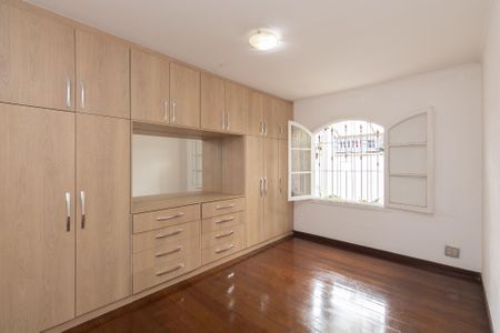 Casa à venda com 176m², 4 quartos e 4 vagas Casa à venda com 176m², 4 quartos e 4 vagasSuíte