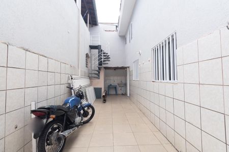 Casa à venda com 176m², 4 quartos e 4 vagas Casa à venda com 176m², 4 quartos e 4 vagasÁrea comum