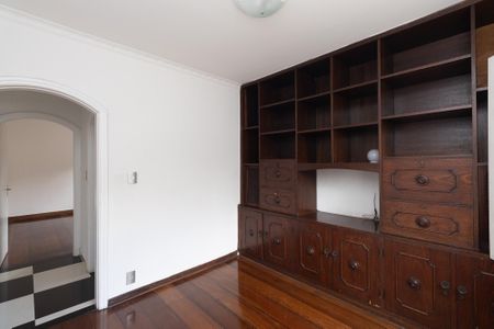 Casa à venda com 176m², 4 quartos e 4 vagas Casa à venda com 176m², 4 quartos e 4 vagasQuarto 1