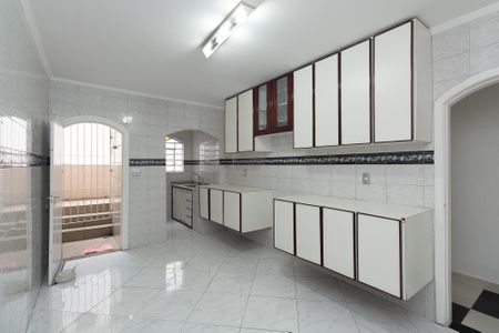 Casa à venda com 176m², 4 quartos e 4 vagas Casa à venda com 176m², 4 quartos e 4 vagasCozinha