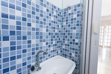 Casa à venda com 176m², 4 quartos e 4 vagas Casa à venda com 176m², 4 quartos e 4 vagasBanheiro Suíte