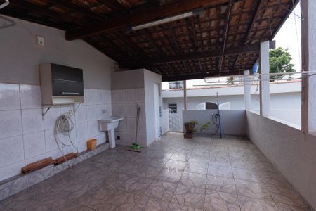 Casa à venda com 176m², 4 quartos e 4 vagas Casa à venda com 176m², 4 quartos e 4 vagasÁrea de Serviço