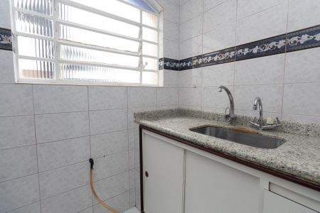 Casa à venda com 176m², 4 quartos e 4 vagas Casa à venda com 176m², 4 quartos e 4 vagasCozinha