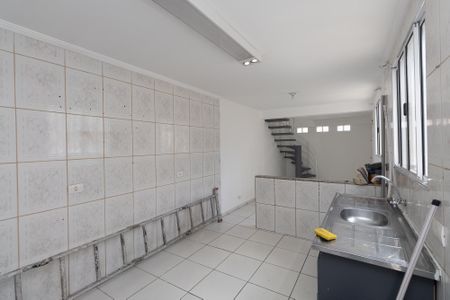 Casa à venda com 176m², 4 quartos e 4 vagas Casa à venda com 176m², 4 quartos e 4 vagasSala/Cozinha casa 2