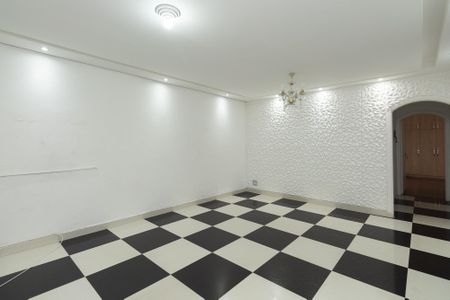 Casa à venda com 176m², 4 quartos e 4 vagas Casa à venda com 176m², 4 quartos e 4 vagasSala