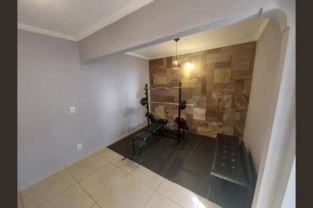 Casa à venda com 170m², 3 quartos e 2 vagas Casa à venda com 170m², 3 quartos e 2 vagasFoto 06