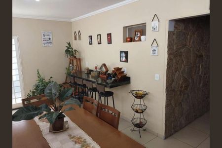 Casa à venda com 170m², 3 quartos e 2 vagas Casa à venda com 170m², 3 quartos e 2 vagasFoto 04