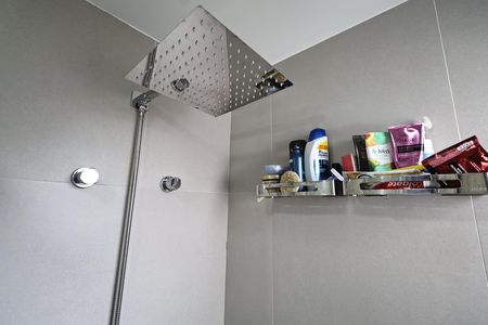 Apartamento à venda com 73m², 2 quartos e 2 vagasBanheiro da suite