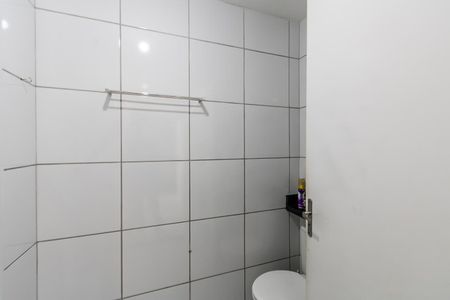 Apartamento à venda com 49m², 2 quartos e sem vaga Apartamento à venda com 49m², 2 quartos e sem vagaBanheiro