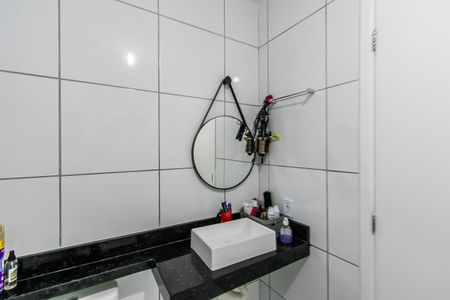 Apartamento à venda com 49m², 2 quartos e sem vaga Apartamento à venda com 49m², 2 quartos e sem vagaBanheiro