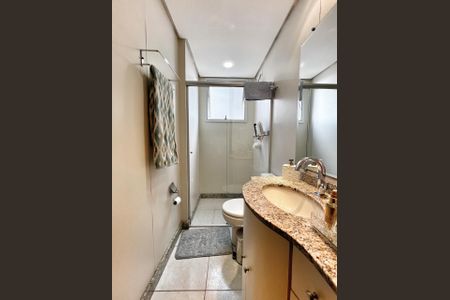 Apartamento à venda com 167m², 4 quartos e 3 vagasBanheiro 1