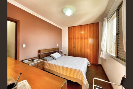 Apartamento à venda com 167m², 4 quartos e 3 vagasQuarto 4