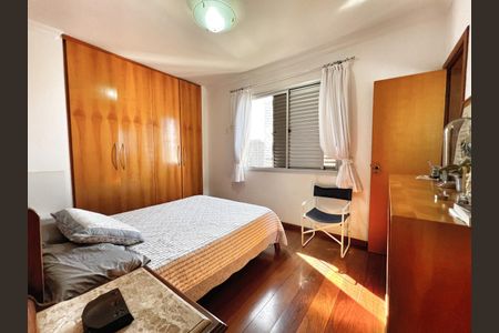 Apartamento à venda com 167m², 4 quartos e 3 vagasQuarto 4
