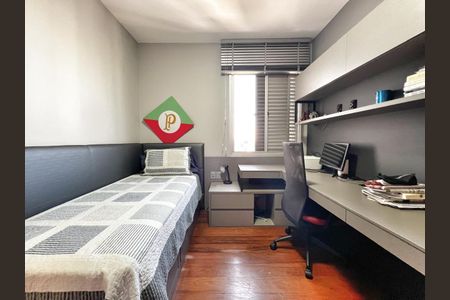 Apartamento à venda com 167m², 4 quartos e 3 vagasQuarto 3