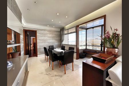 Apartamento à venda com 167m², 4 quartos e 3 vagasSala