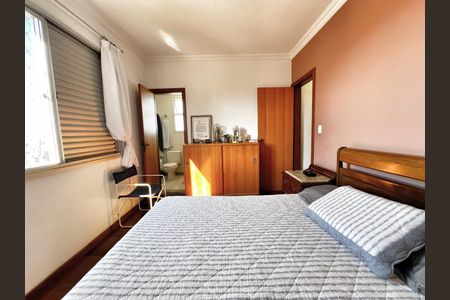 Apartamento à venda com 167m², 4 quartos e 3 vagasQuarto 4