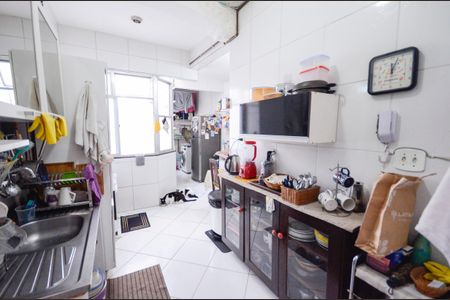 Apartamento à venda com 121m², 3 quartos e sem vaga Apartamento à venda com 121m², 3 quartos e sem vagaCozinha