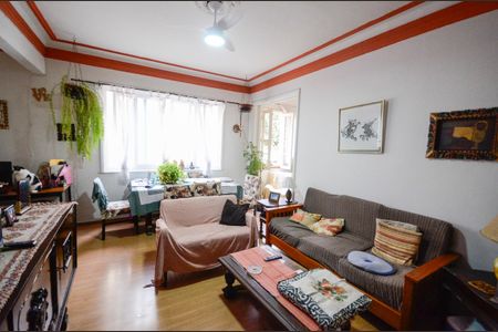 Apartamento à venda com 121m², 3 quartos e sem vaga Apartamento à venda com 121m², 3 quartos e sem vagaSala