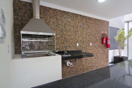 Apartamento para alugar com 40m², 2 quartos e sem vagaÁrea comum - Churrasqueira