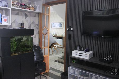 Casa de condomínio à venda com 166m², 3 quartos e 3 vagasEscritório