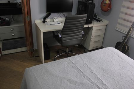 Casa de condomínio à venda com 166m², 3 quartos e 3 vagasSuíte 3