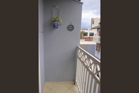 Casa de condomínio à venda com 166m², 3 quartos e 3 vagasVaranda
