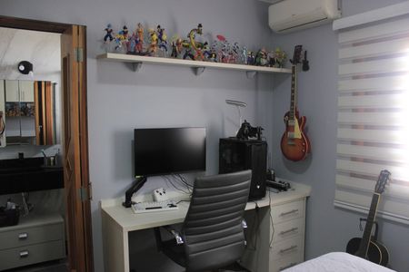 Casa de condomínio à venda com 166m², 3 quartos e 3 vagasSuíte 3