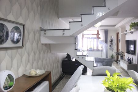 Casa de condomínio à venda com 166m², 3 quartos e 3 vagasCopa