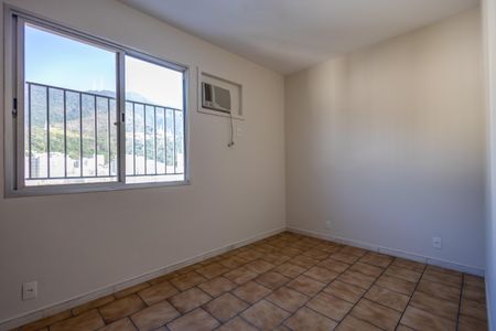 Apartamento à venda com 250m², 4 quartos e 3 vagasQuarto 1