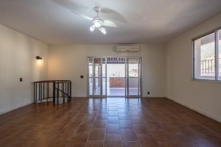 Apartamento à venda com 250m², 4 quartos e 3 vagasSala Cobertura