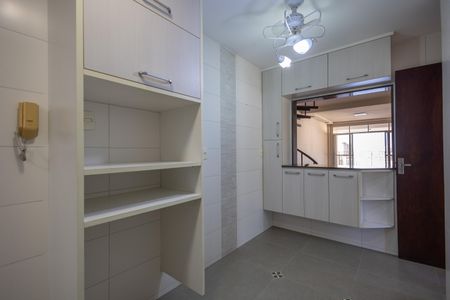 Apartamento à venda com 250m², 4 quartos e 3 vagasCozinha