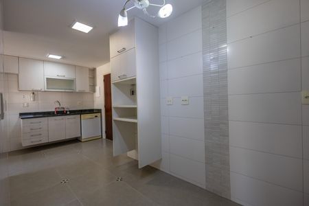 Apartamento à venda com 250m², 4 quartos e 3 vagasCozinha