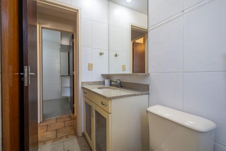 Apartamento à venda com 250m², 4 quartos e 3 vagasBanheiro 1