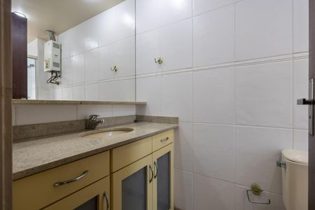 Apartamento à venda com 250m², 4 quartos e 3 vagasBanheiro da Suíte 