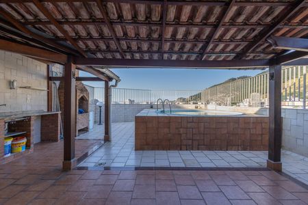 Apartamento à venda com 250m², 4 quartos e 3 vagasCobertura