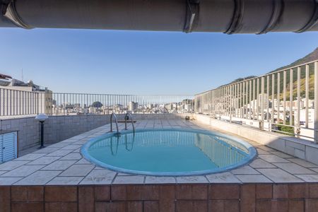 Apartamento à venda com 250m², 4 quartos e 3 vagasCobertura Piscina