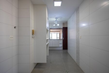 Apartamento à venda com 250m², 4 quartos e 3 vagasCozinha