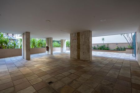 Apartamento à venda com 250m², 4 quartos e 3 vagasÁrea comum - Playground