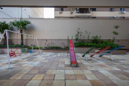 Apartamento à venda com 250m², 4 quartos e 3 vagasÁrea comum - Playground