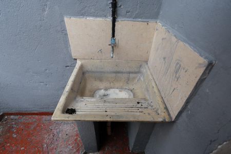 Casa à venda com 180m², 1 quarto e sem vagaÁrea de serviço