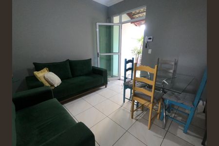 Casa à venda com 90m², 2 quartos e 1 vagaSala