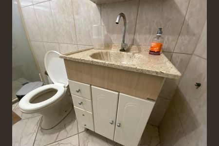 Casa à venda com 350m², 4 quartos e 10 vagas Casa à venda com 350m², 4 quartos e 10 vagasBanheiro Social