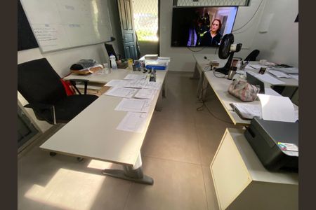 Casa à venda com 350m², 4 quartos e 10 vagas Casa à venda com 350m², 4 quartos e 10 vagasQuarto 4