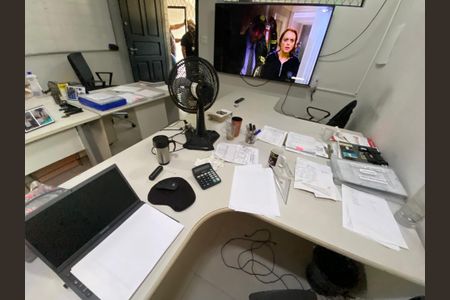 Casa à venda com 350m², 4 quartos e 10 vagas Casa à venda com 350m², 4 quartos e 10 vagasQuarto 2