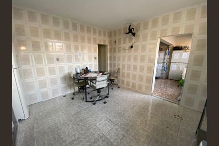 Casa à venda com 350m², 4 quartos e 10 vagas Casa à venda com 350m², 4 quartos e 10 vagasCozinha