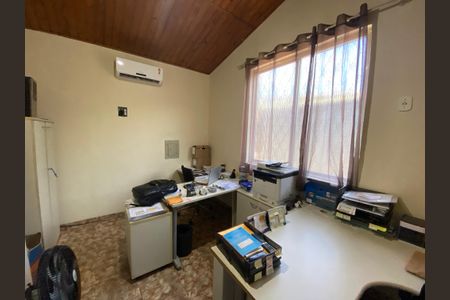 Casa à venda com 350m², 4 quartos e 10 vagas Casa à venda com 350m², 4 quartos e 10 vagasQuarto 4