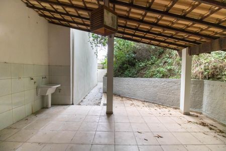 Casa de condomínio à venda com 206m², 2 quartos e 2 vagasÁrea de Serviço
