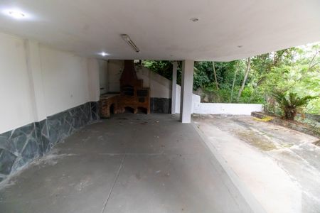 Casa de condomínio à venda com 206m², 2 quartos e 2 vagasÁrea externa