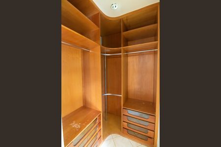 Casa de condomínio à venda com 206m², 2 quartos e 2 vagasSuíte 2